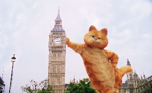 Garfield does his bit to support British architecture.